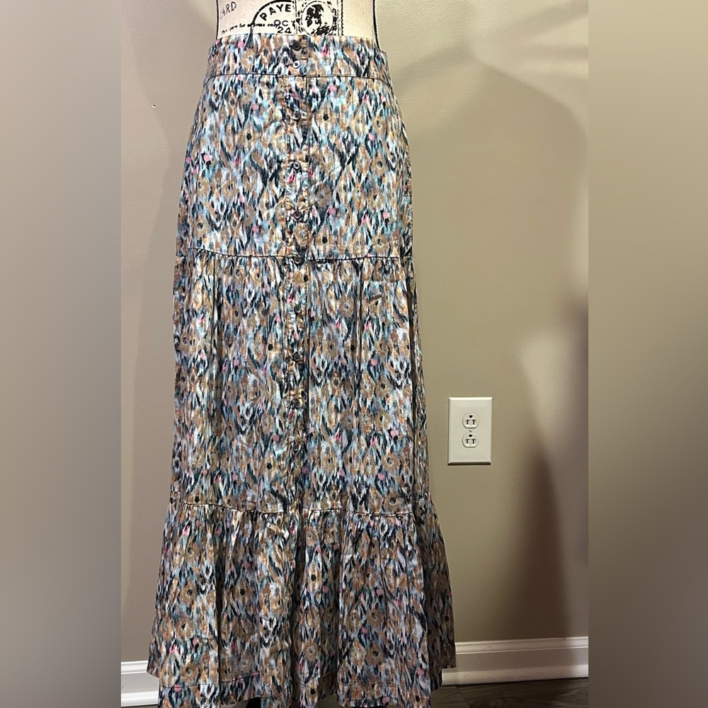 NIC + ZOE Up Beat Woven Ikat Print High Rise Button Front Tiered A-Line Skirt - Picture 9 of 12